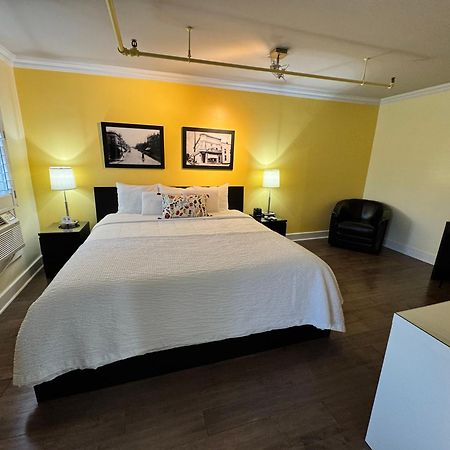The Sherman Inn Batesville Екстер'єр фото