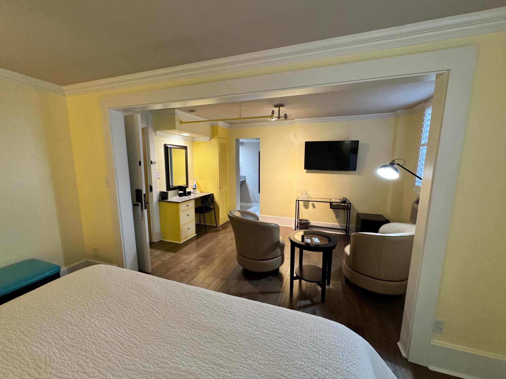 The Sherman Inn Batesville Екстер'єр фото