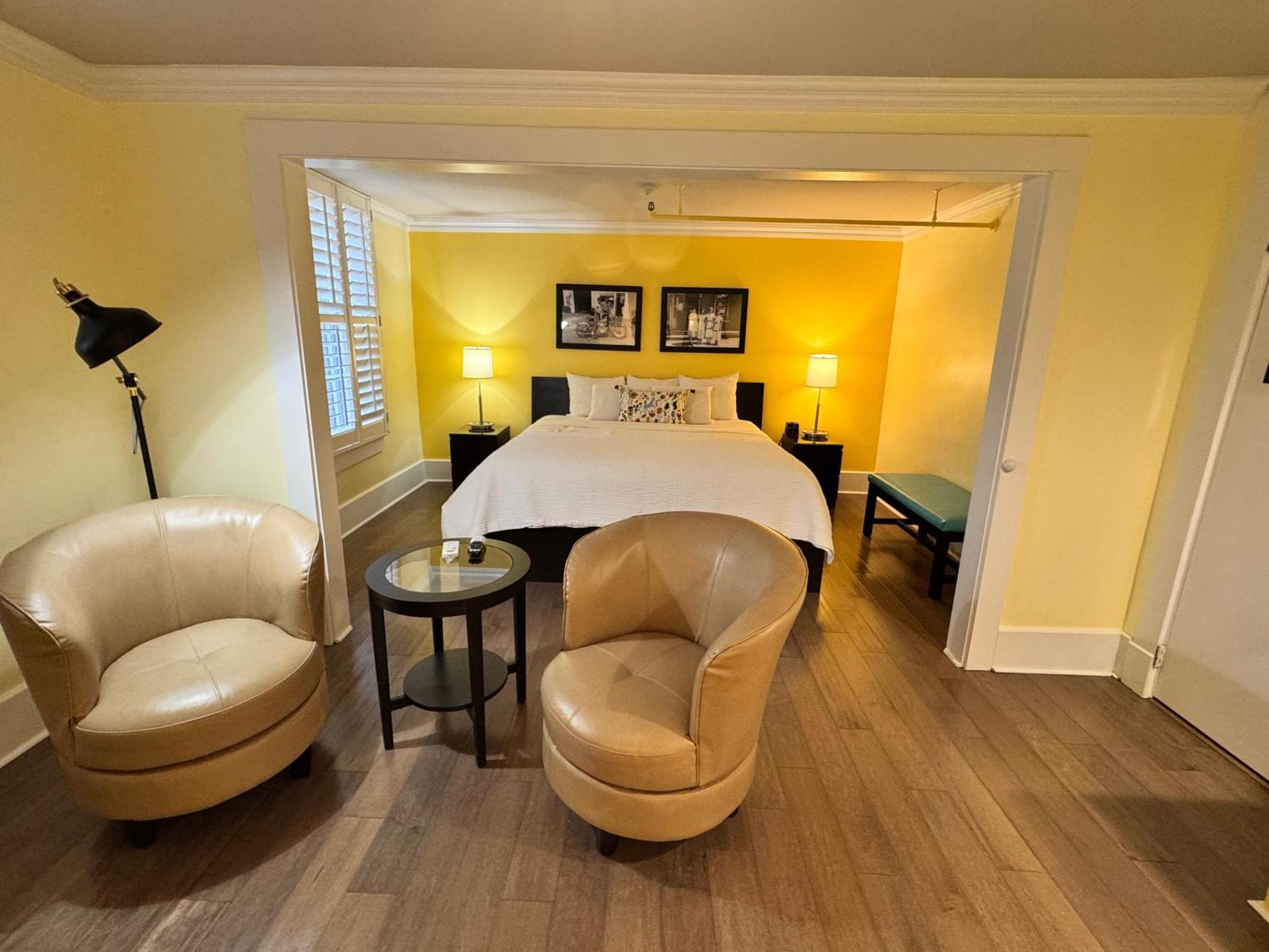 The Sherman Inn Batesville Екстер'єр фото