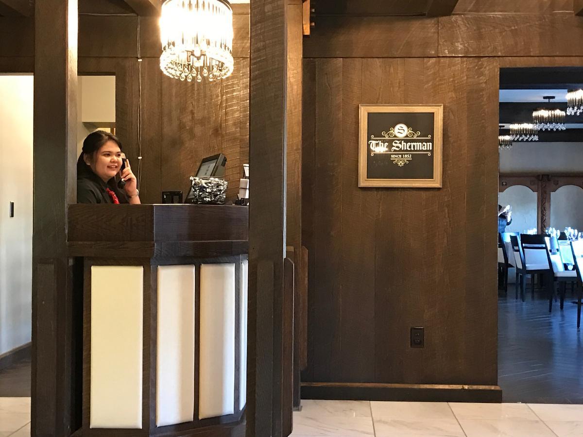 The Sherman Inn Batesville Екстер'єр фото